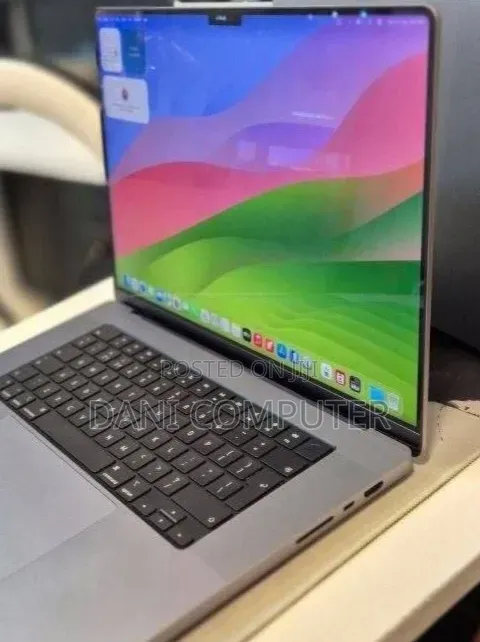 New Laptop Apple MacBook Pro 2021 M1 32GB Apple M1 SSD 512GB