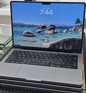 New Laptop Apple MacBook Pro 2021 M1 32GB Apple M1 Pro SSD 512GB