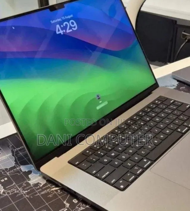 New Laptop Apple MacBook Pro 2021 M1 32GB Apple M1 SSD 512GB