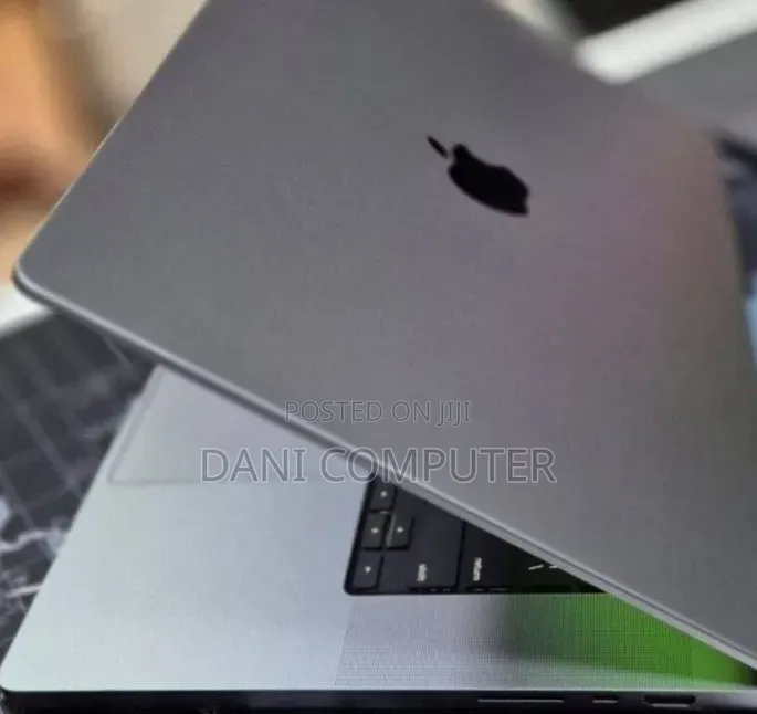 New Laptop Apple MacBook Pro 2021 M1 32GB Apple M1 SSD 512GB
