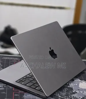 New Laptop Apple MacBook Air 2024 M3 8GB Apple M3 SSD 512GB