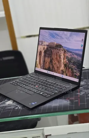 New Laptop Lenovo ThinkPad X1 Carbon 16GB Intel Core i7 SSD 512GB
