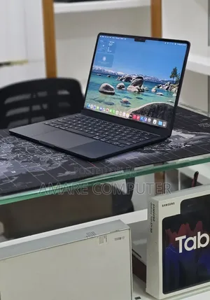 New Laptop Apple MacBook Air 2025 M4 16GB Apple M4 SSD 256GB