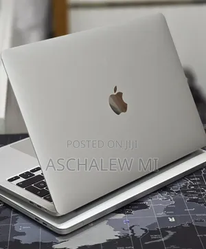 New Laptop Apple MacBook Pro 2020 32GB Intel Core i7 SSD 512GB