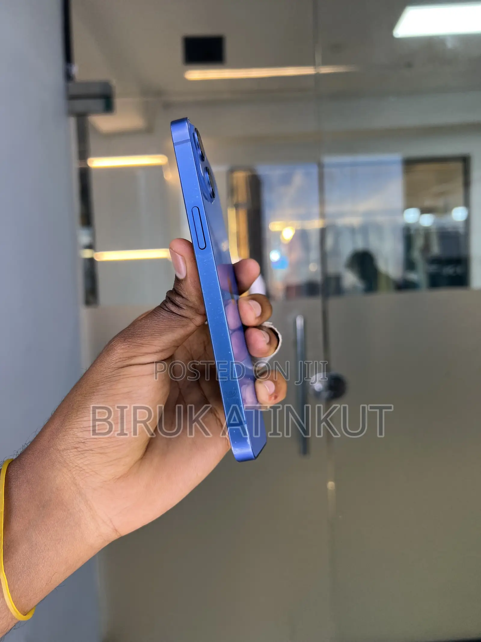 New Apple iPhone 13 128 GB Blue