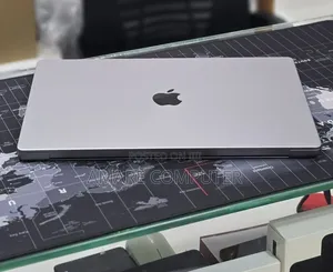 New Laptop Apple MacBook Pro 2022 M2 16GB Apple M2 SSD 1T