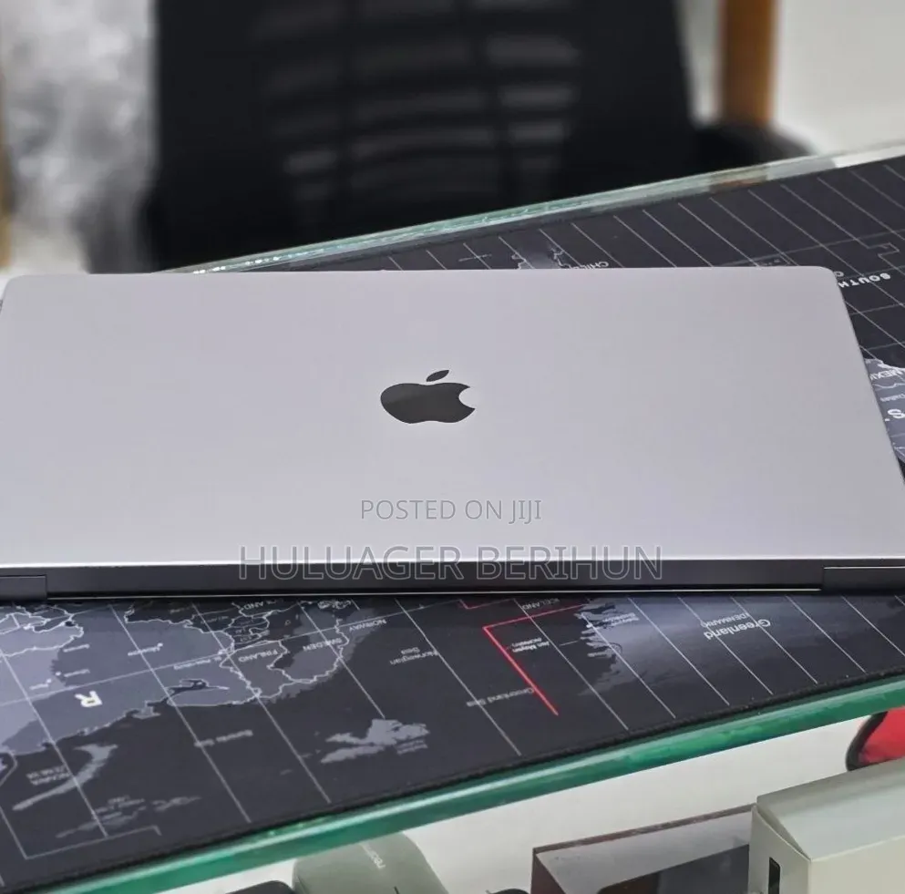 New Laptop Apple MacBook Pro 2023 M2 16GB Apple M2 SSD 1T