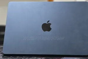 New Laptop Apple MacBook Air 2025 M4 16GB Apple M4 SSD 256GB