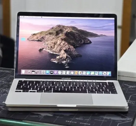 New Laptop Apple MacBook Pro 2015 8GB Intel Core i5 SSD 256GB