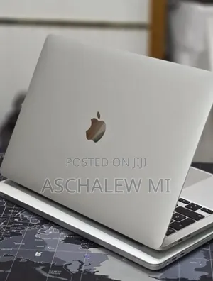 New Laptop Apple MacBook Pro 2015 8GB Intel Core i5 SSD 256GB
