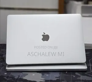 New Laptop Apple MacBook Pro 2015 8GB Intel Core i5 SSD 256GB