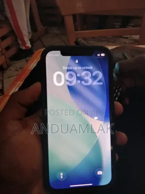 Apple iPhone 12 64 GB