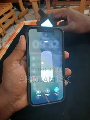 Apple iPhone 12 64 GB