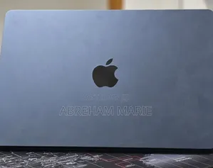 New Laptop Apple MacBook Air 2025 M4 16GB Apple M4 SSD 256GB