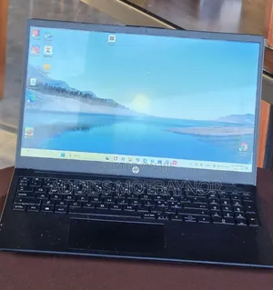 New Laptop HP Pavilion 15 8GB Intel Core i3 SSD 128GB