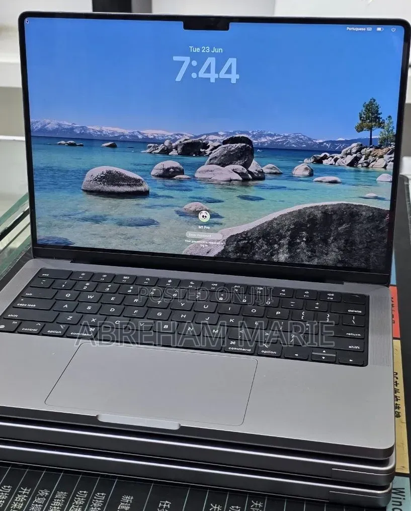 New Laptop Apple MacBook Pro 2021 M1 32GB Apple M1 Pro SSD 512GB