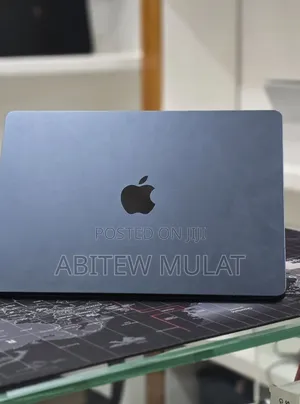 New Laptop Apple MacBook Air 2025 M4 16GB Apple M4 SSD 256GB