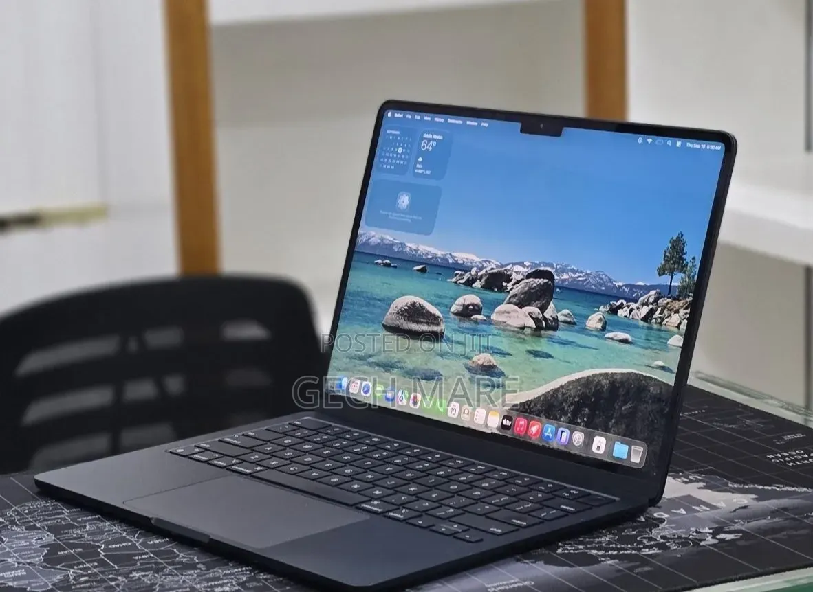 New Laptop Apple MacBook Air 2025 M4 16GB Apple M4 SSD 256GB