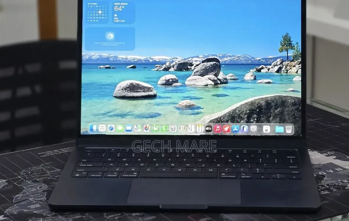 New Laptop Apple MacBook Air 2025 M4 16GB Apple M4 SSD 256GB