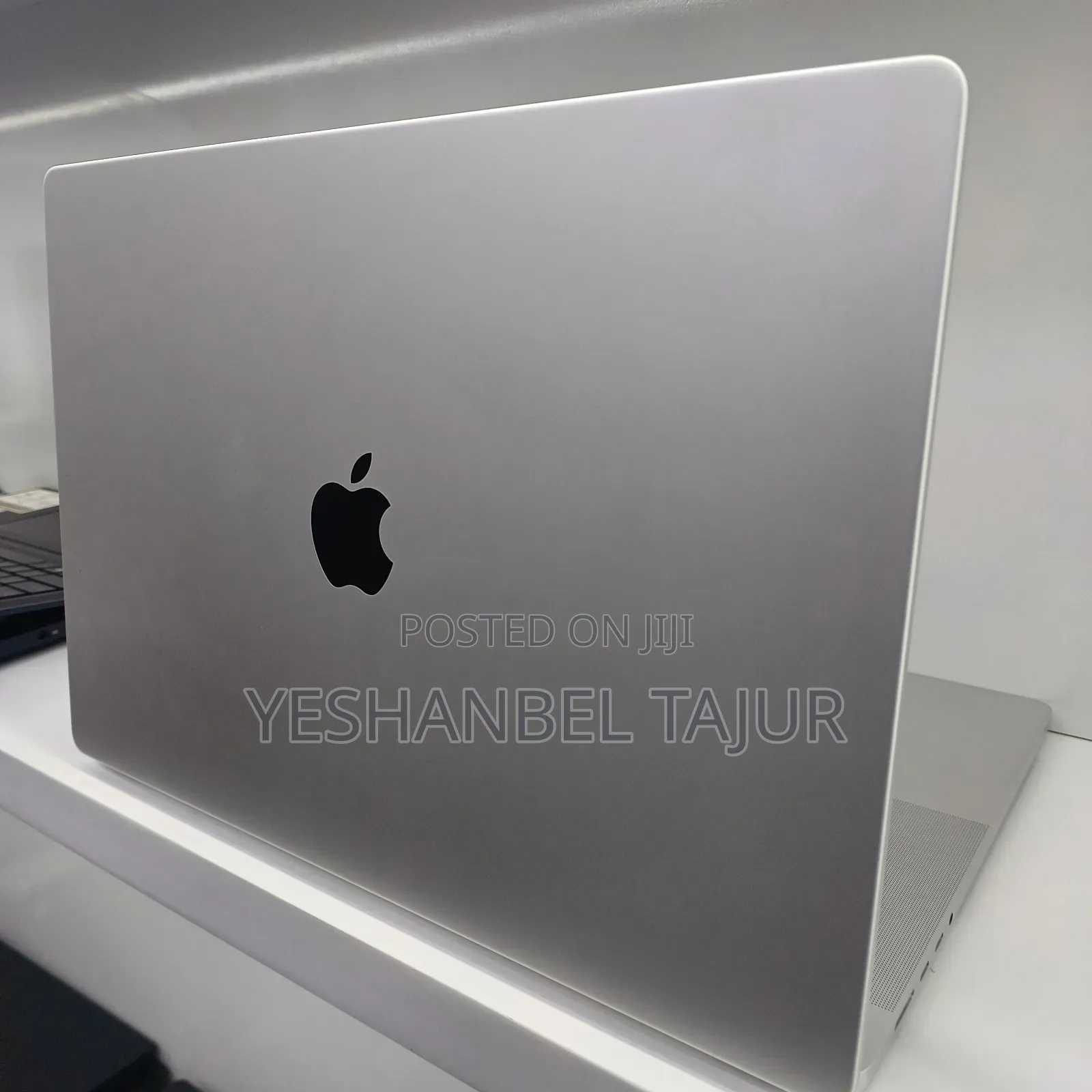 New Laptop Apple MacBook Pro 2021 M1 16GB Apple M1 Pro SSD 1T
