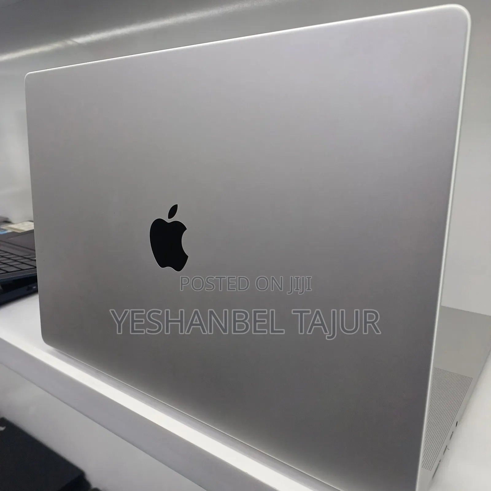 New Laptop Apple MacBook Pro 2021 M1 16GB Apple M1 Pro SSD 1T