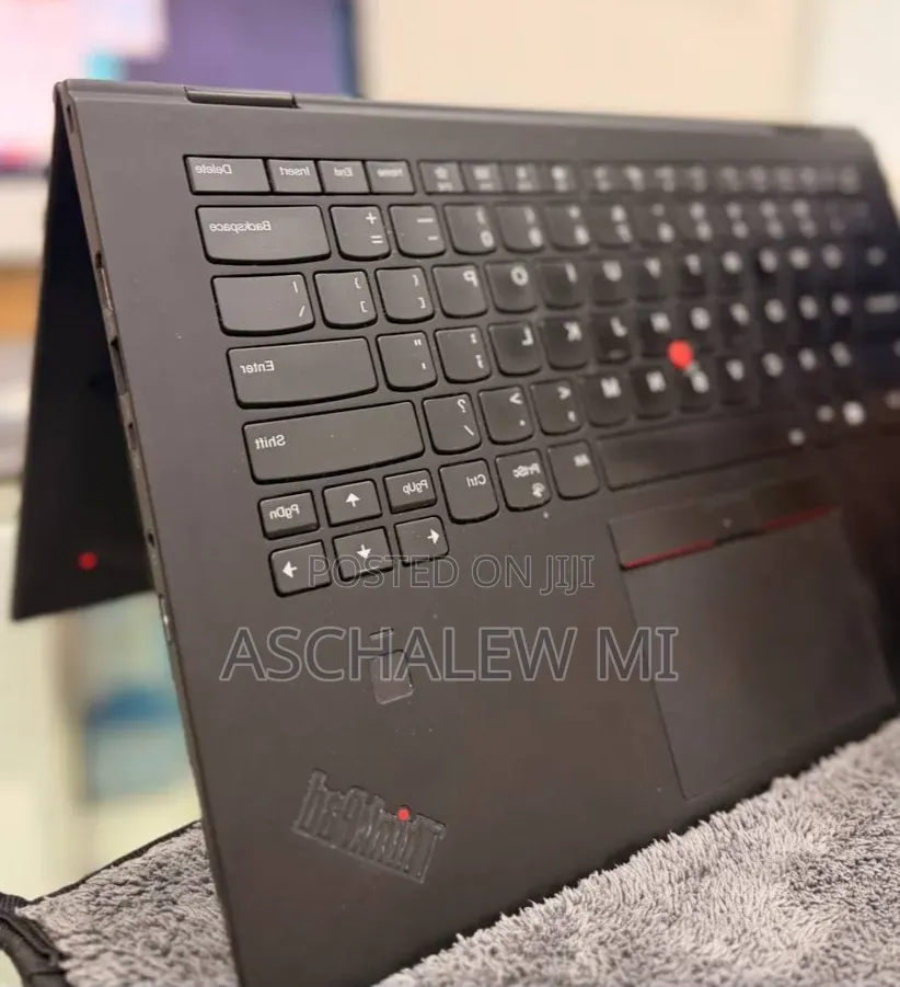 New Laptop Lenovo ThinkPad X1 Yoga 8GB Intel Core i5 SSD 256GB