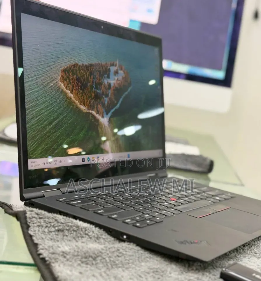 New Laptop Lenovo ThinkPad X1 Yoga 8GB Intel Core i5 SSD 256GB