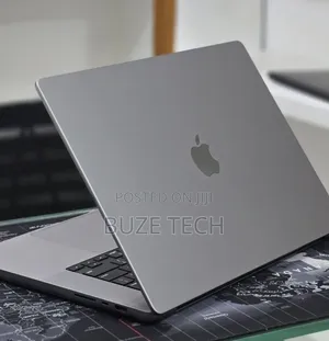 New Laptop Apple MacBook Pro 2023 M2 16GB Apple M2 SSD 1T