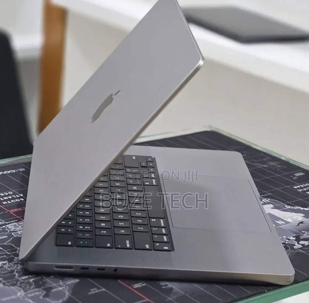 New Laptop Apple MacBook Pro 2023 M2 16GB Apple M2 SSD 1T