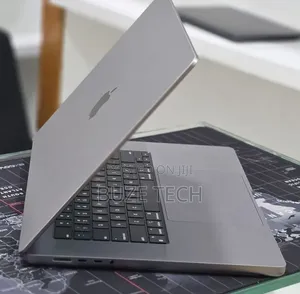 New Laptop Apple MacBook Pro 2023 M2 16GB Apple M2 SSD 1T
