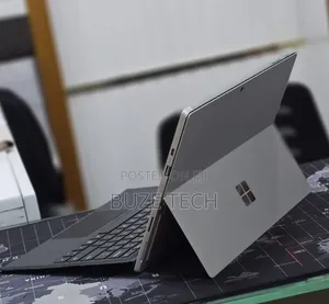 New Laptop Microsoft Surface Pro 7 16GB Intel Core i5 SSD 256GB