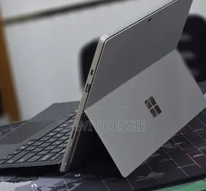 New Laptop Microsoft Surface Pro 7+ 16GB Intel Core i5 SSD 256GB