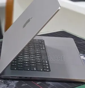 New Laptop Apple MacBook Pro 2023 M2 16GB Apple M2 SSD 1T