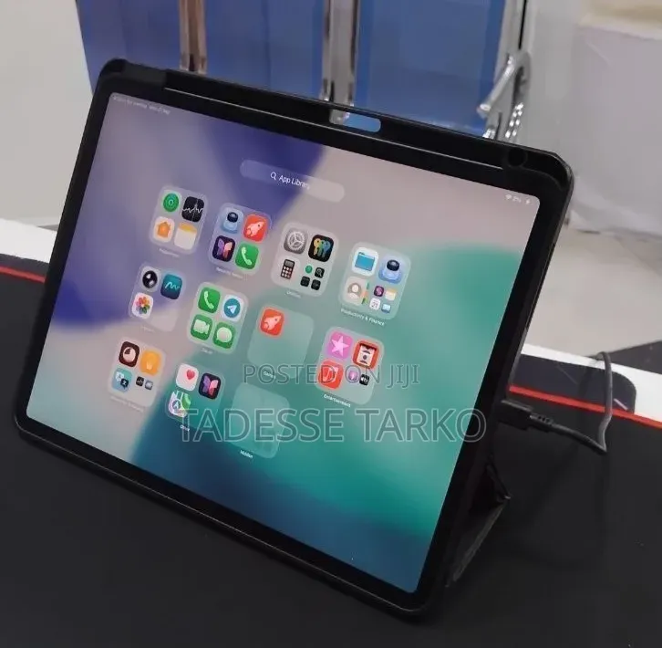 New Apple iPad Pro 1 TB Black