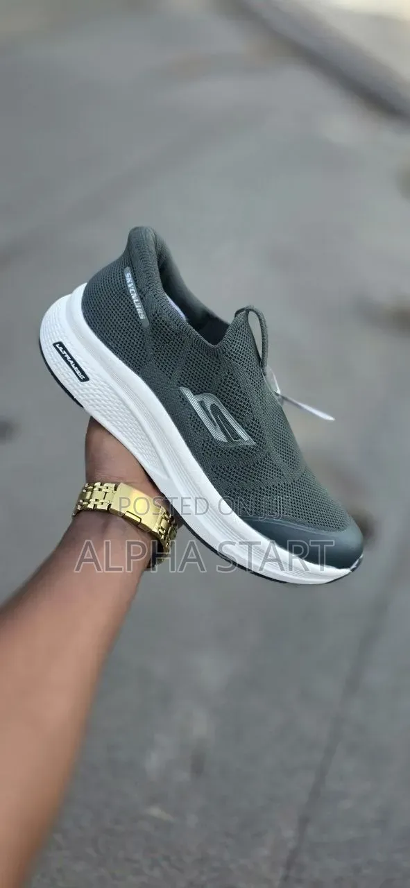 Skvcnuirs Skechers High Master Quality Smooth Shoes Made in Vietnam