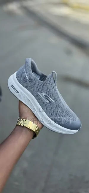 Skvcnuirs Skechers High Master Quality Smooth Shoes Made in Vietnam