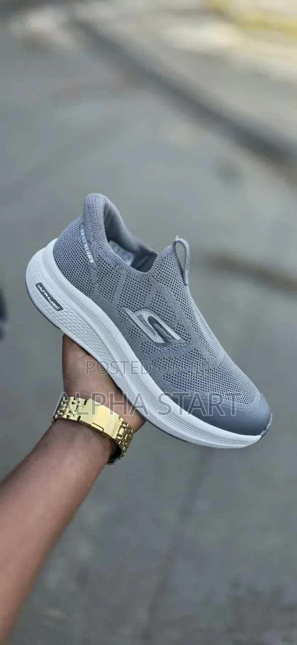 Skvcnuirs Skechers High Master Quality Smooth Shoes Made in Vietnam