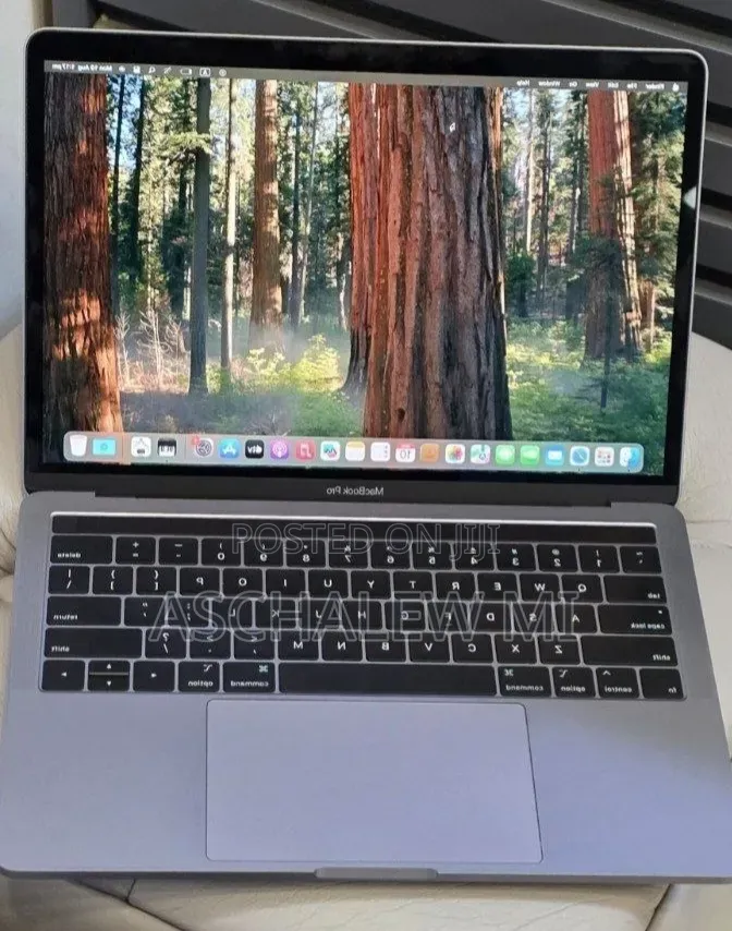 New Laptop Apple MacBook Pro 2019 16GB Intel Core i5 SSD 512GB
