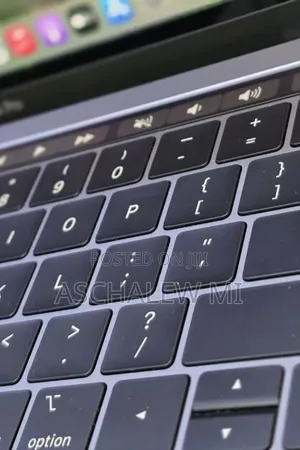 New Laptop Apple MacBook Pro 2019 16GB Intel Core i5 SSD 512GB