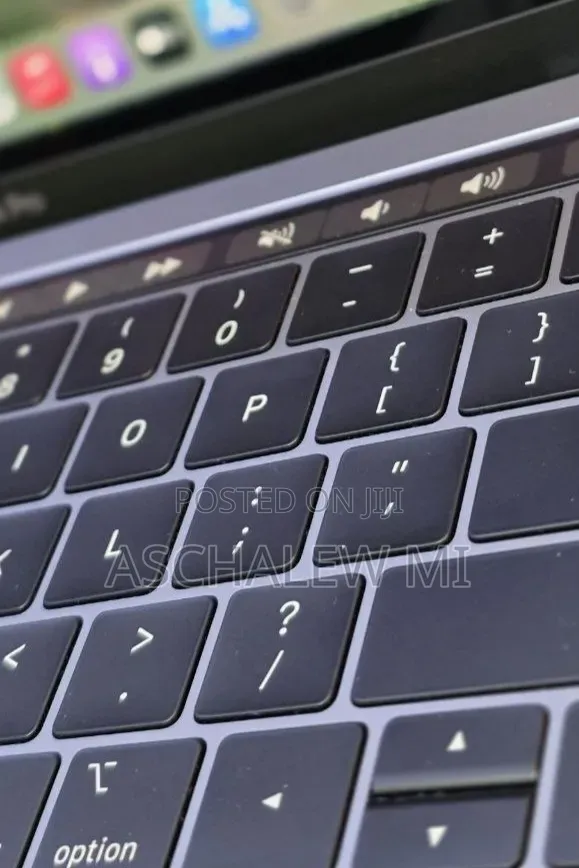 New Laptop Apple MacBook Pro 2019 16GB Intel Core i5 SSD 512GB