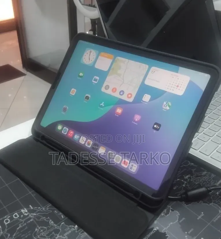 New Apple iPad Air 64 GB Silver