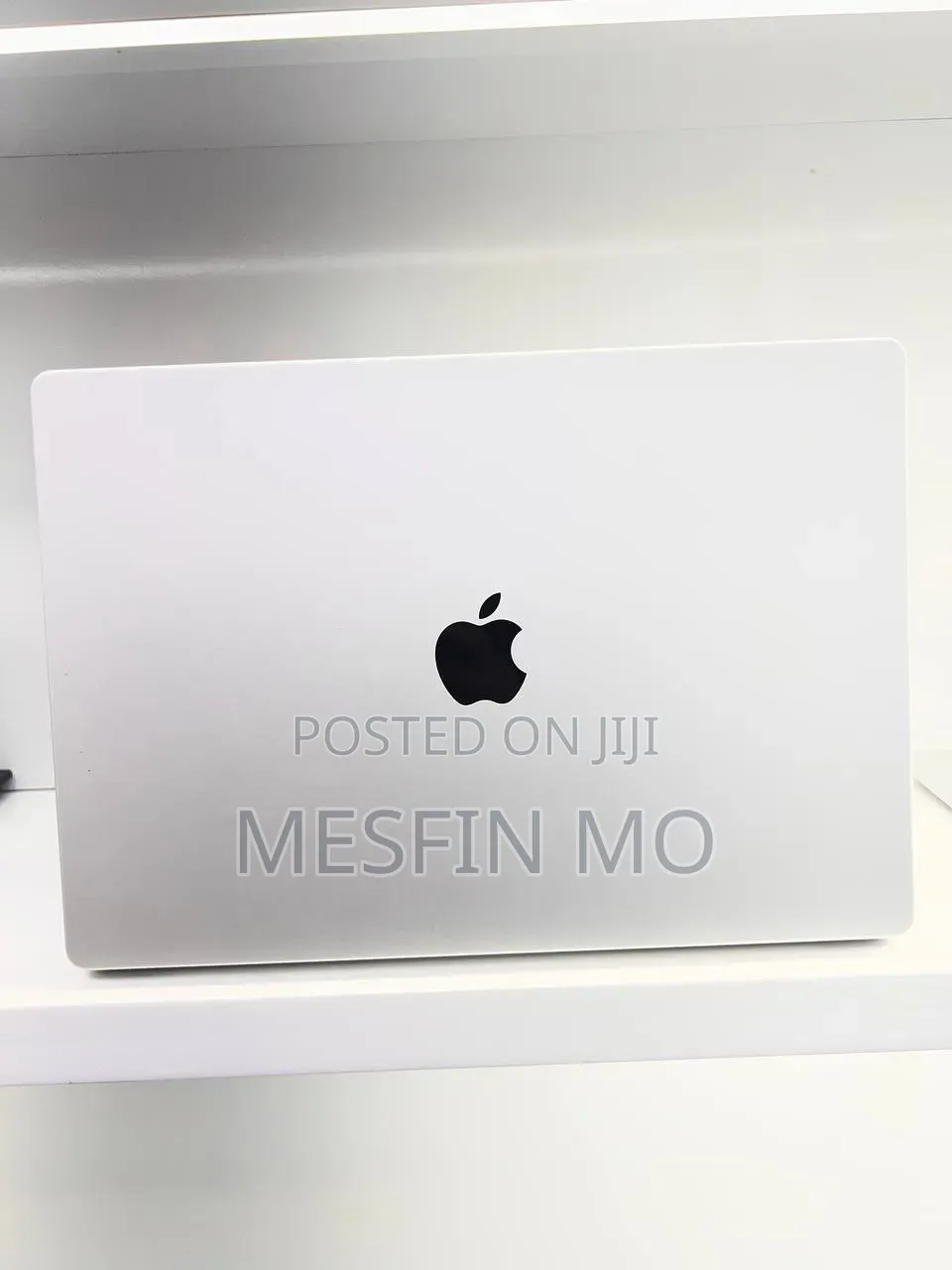 New Laptop Apple MacBook Pro 2021 M1 16GB Apple M1 Pro SSD 1T