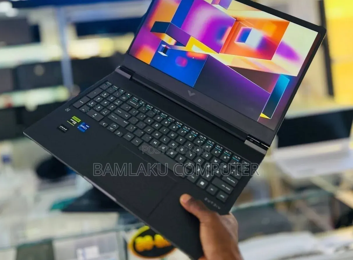 New Laptop HP Victus 16 16GB Intel Core i7 SSD 1T