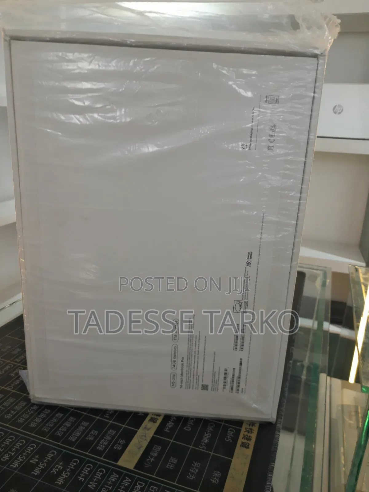 New Laptop Apple MacBook Pro 2025 M5 24GB Apple M5 Pro SSD 1T