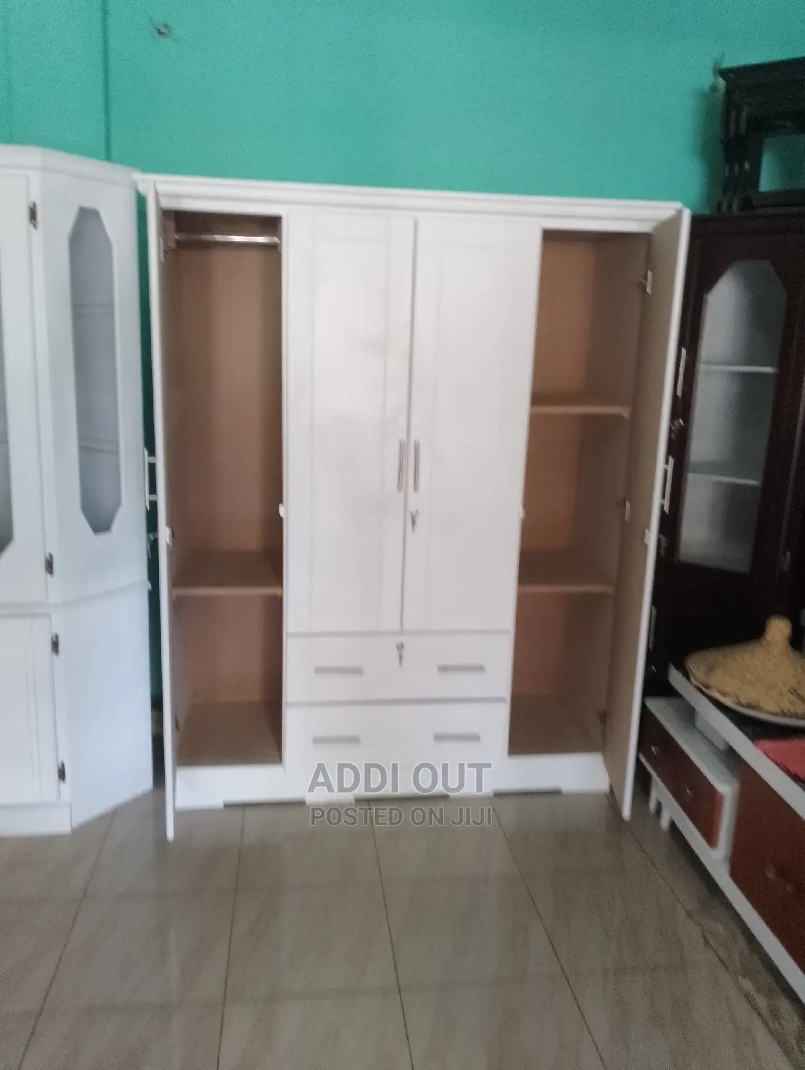 ቁምሳጥን/Cupboard