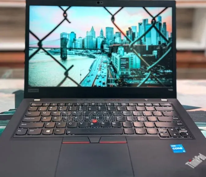 New Laptop Lenovo ThinkPad T490s 8GB Intel Core i5 SSD 256GB