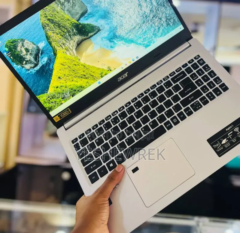 New Laptop Acer Predator Helios Neo 16 4GB Intel Core i5 SSD 128GB