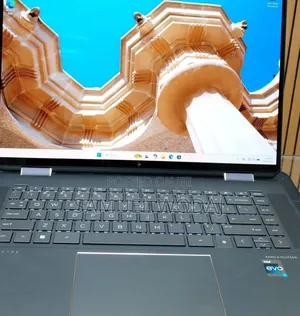 New Laptop HP Spectre 16GB Intel Core i5 SSD 512GB