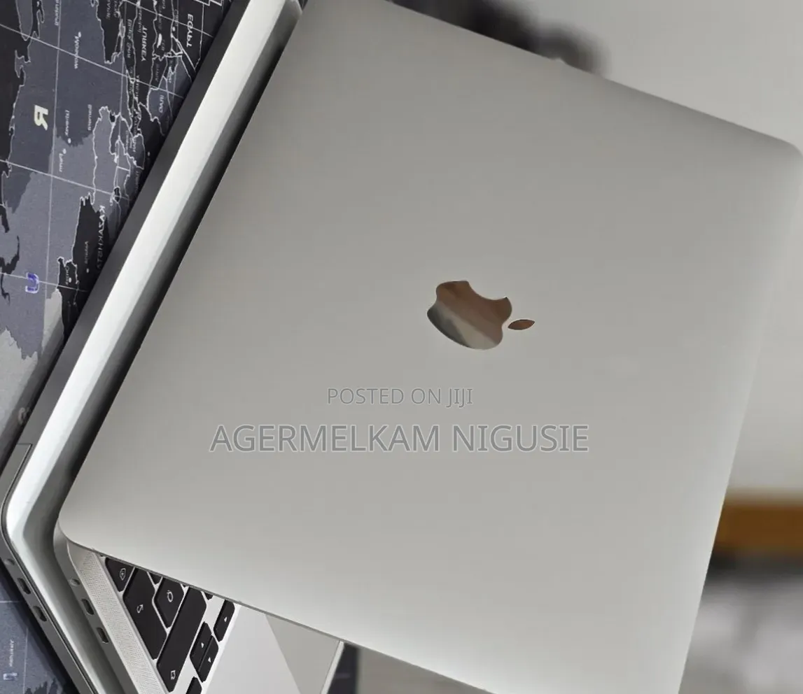 New Laptop Apple MacBook Pro 2020 16GB Intel Core i7 SSD 512GB