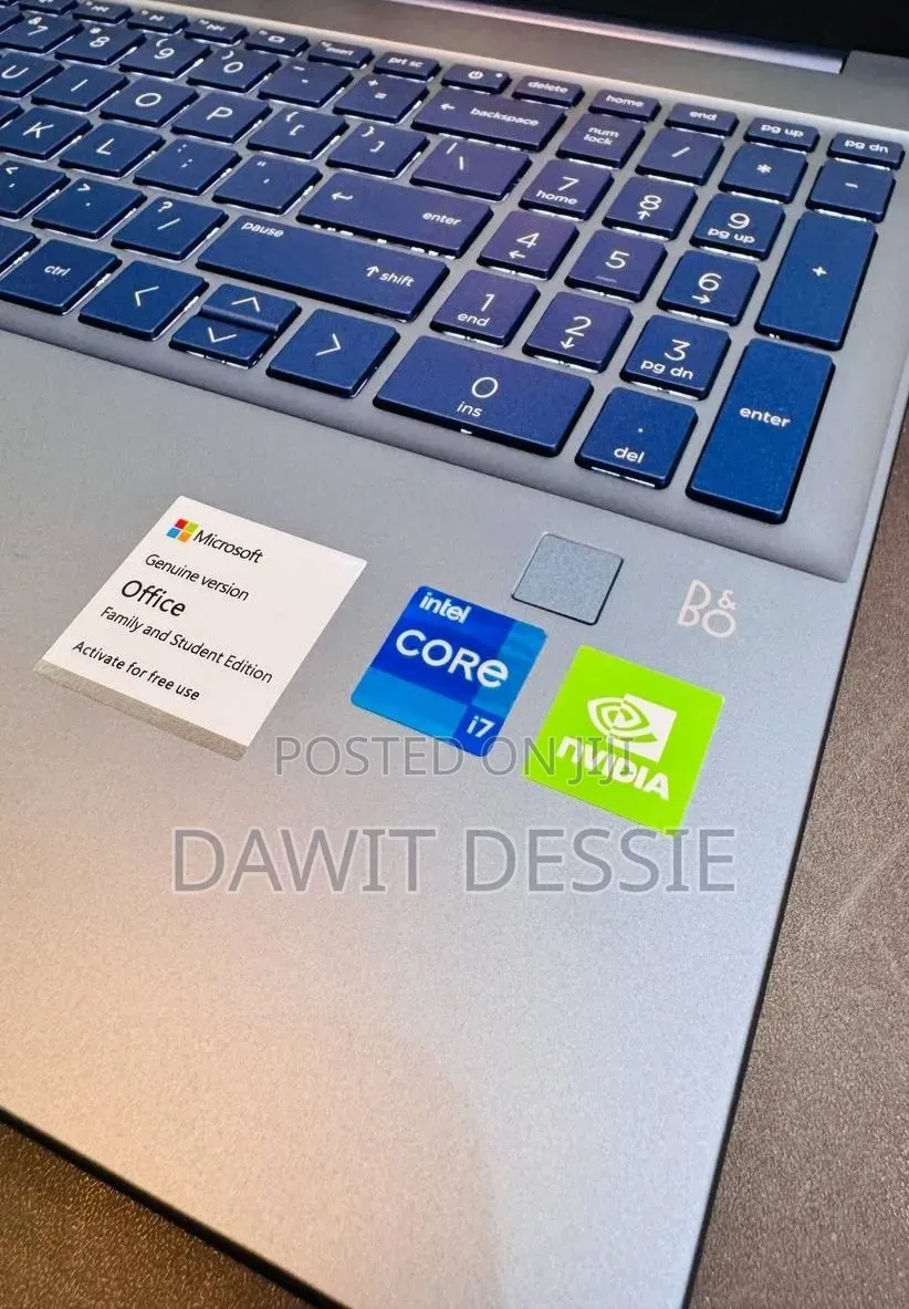 New Laptop HP Pavilion 15 16GB Intel Core i7 SSD 512GB